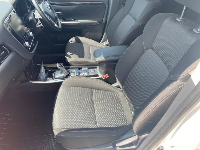 2025 Mitsubishi Outlander