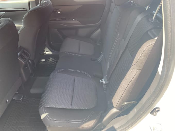 2025 Mitsubishi Outlander