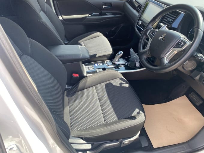 2025 Mitsubishi Outlander