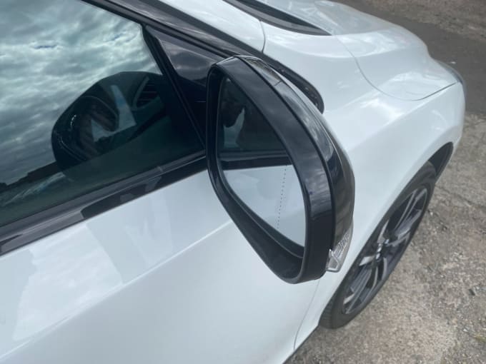 2025 Volvo V40 Cross Country
