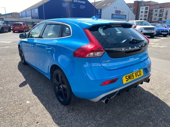 2025 Volvo V40