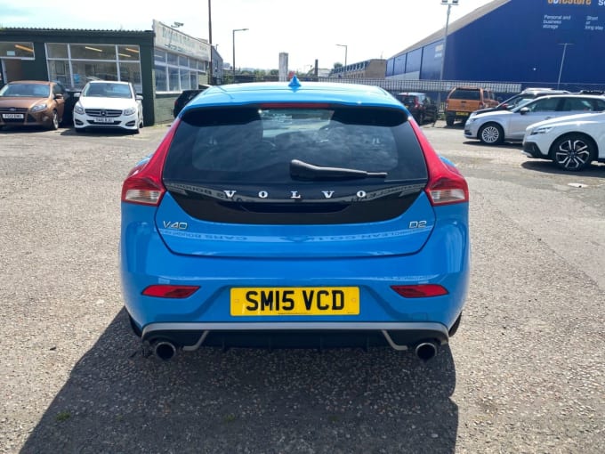 2025 Volvo V40