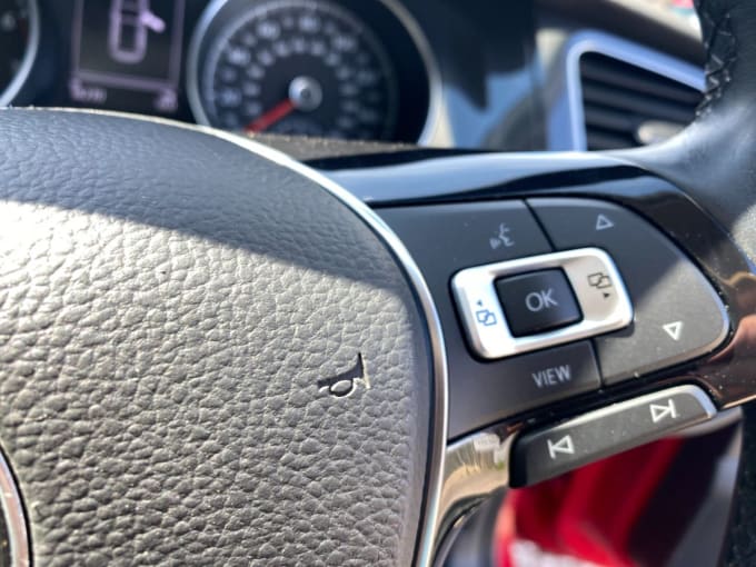 2025 Volkswagen Golf