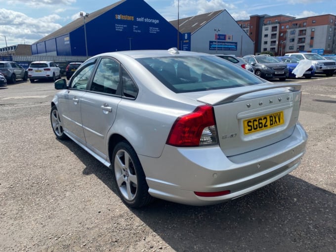 2025 Volvo S40