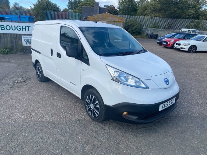 2025 Nissan E-nv200