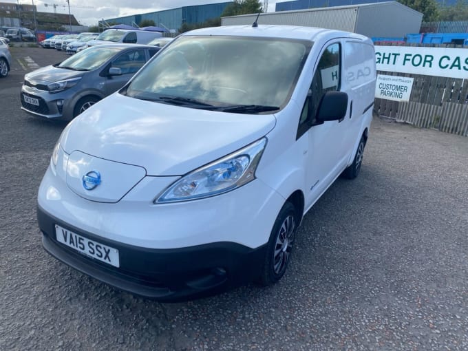 2025 Nissan E-nv200