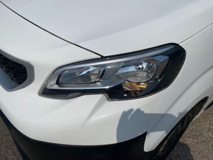 2025 Peugeot Expert