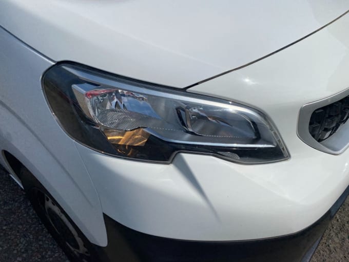 2025 Peugeot Expert