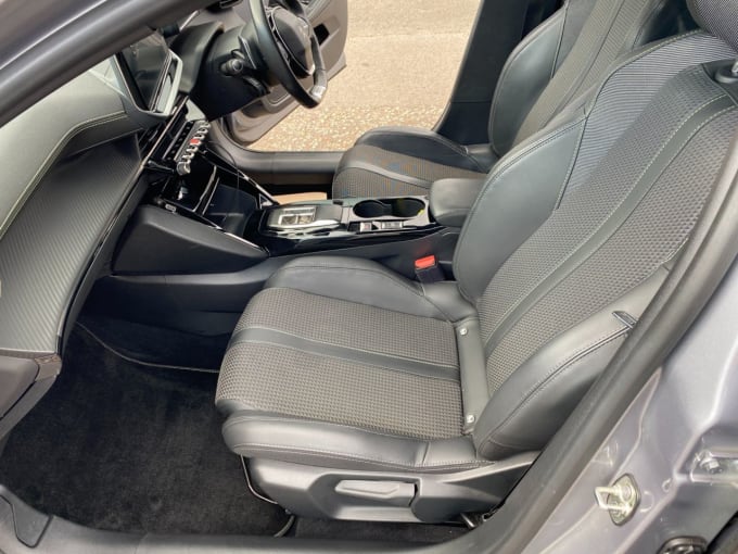 2025 Peugeot 208