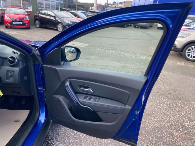 2025 Dacia Duster