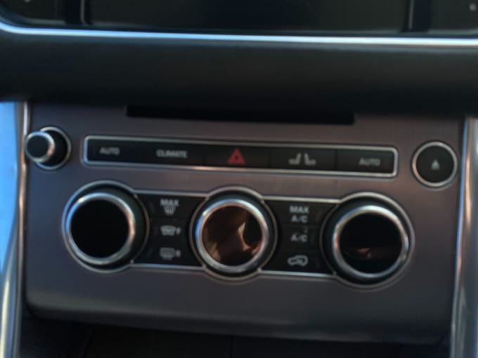 2025 Land Rover Range Rover Sport