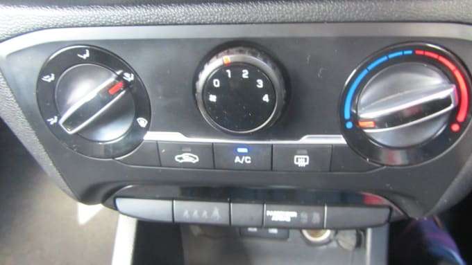 2025 Hyundai I20