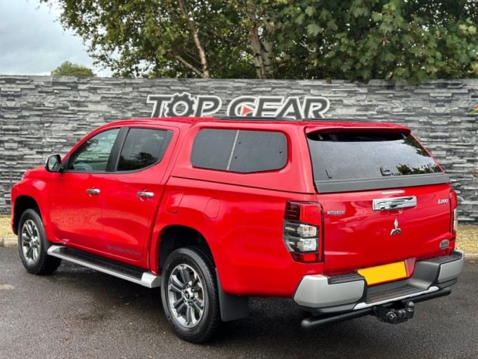 2021 Mitsubishi L200