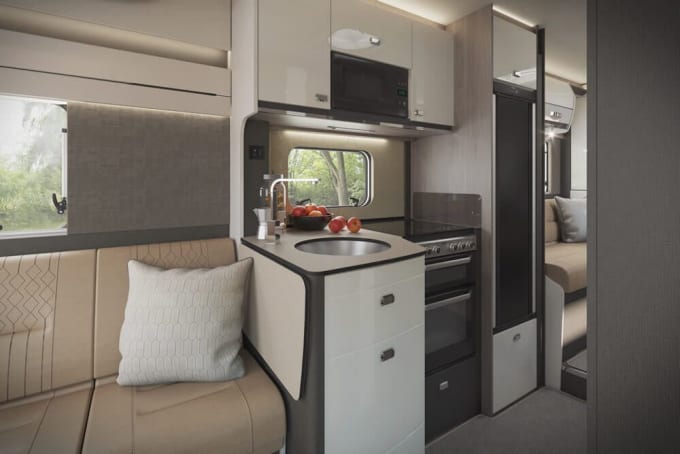 2024 Ford Transit Custom