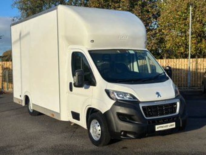 2025 Peugeot Boxer