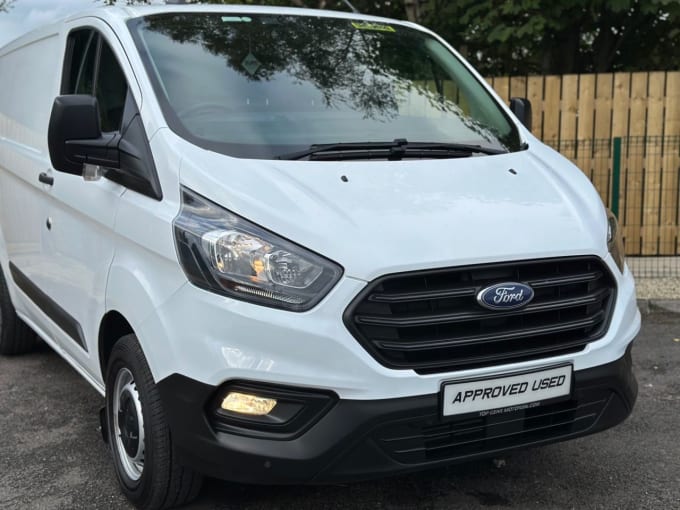 2024 Ford Transit Custom