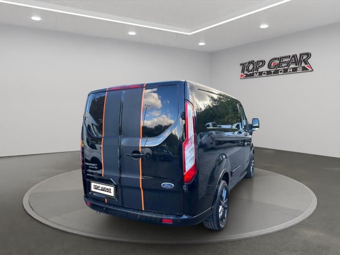 2025 Ford Transit Custom