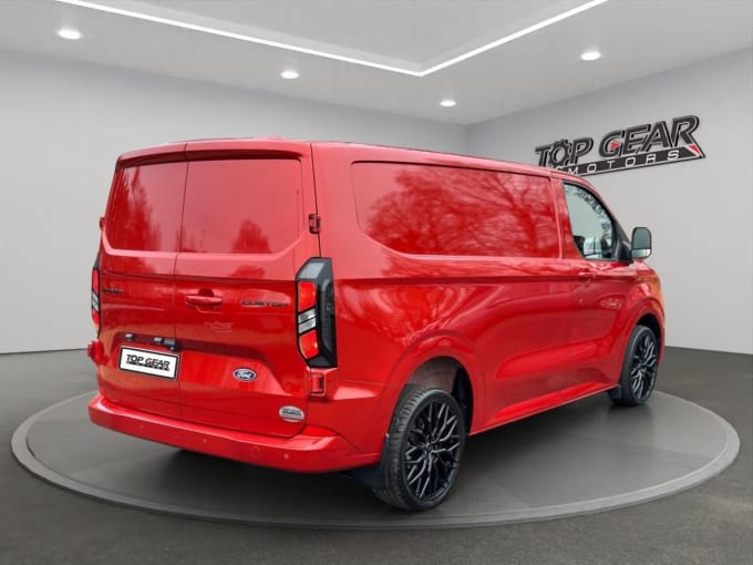 2025 Ford Transit Custom