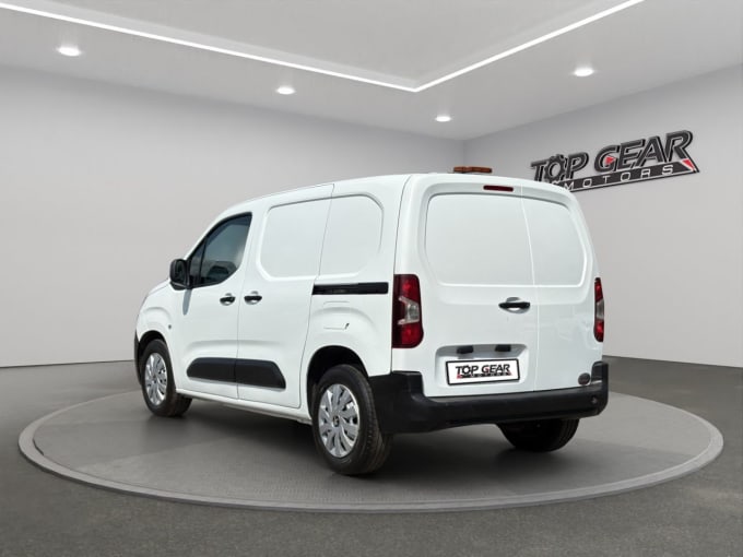 2025 Peugeot Partner