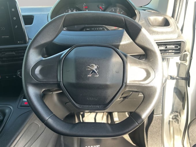 2025 Peugeot Partner
