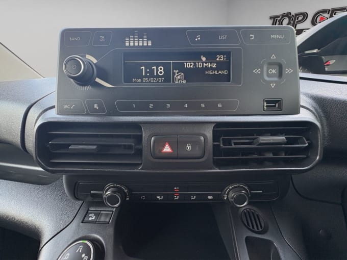 2025 Peugeot Partner