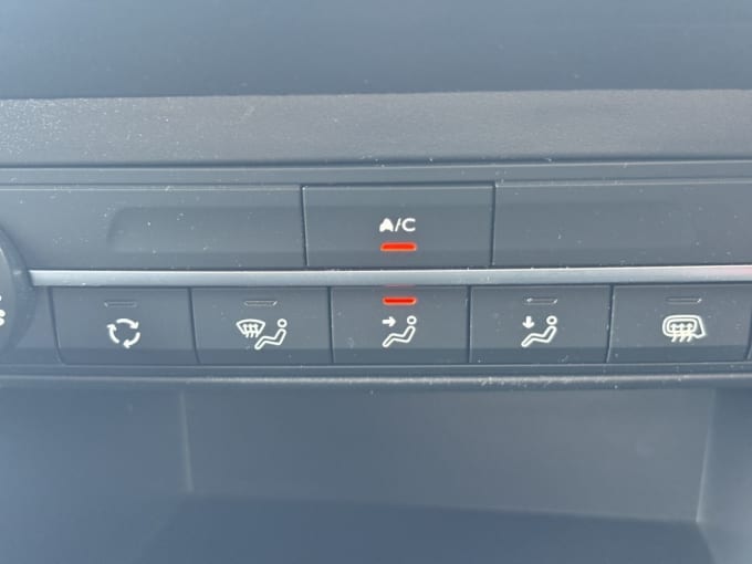 2025 Peugeot Partner