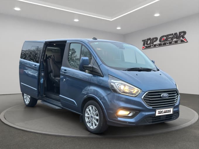 2025 Ford Tourneo Custom