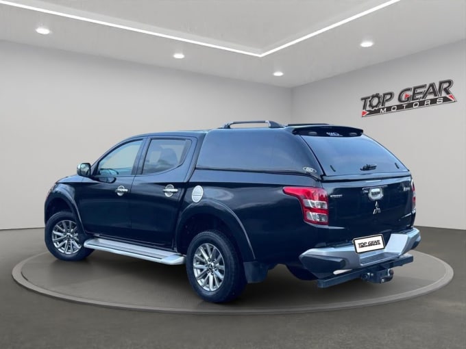 2025 Mitsubishi L200