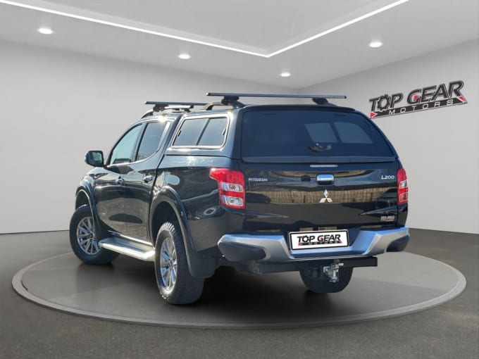 2025 Mitsubishi L200