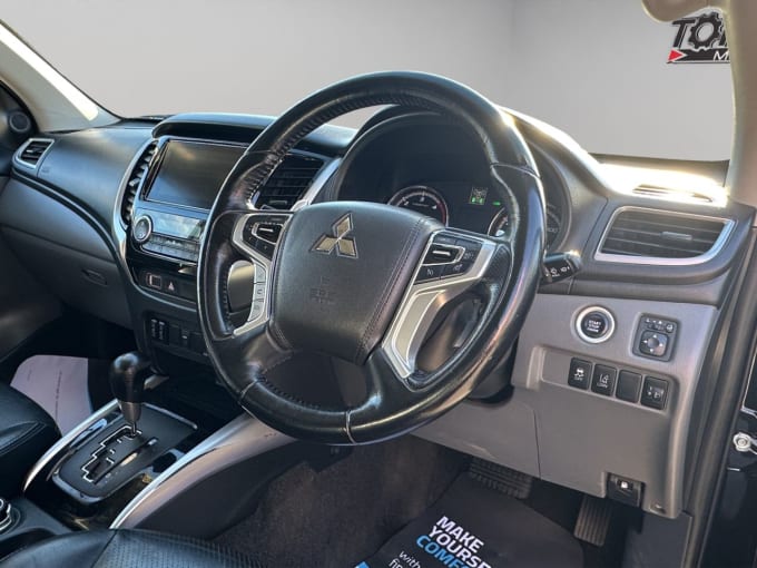 2025 Mitsubishi L200