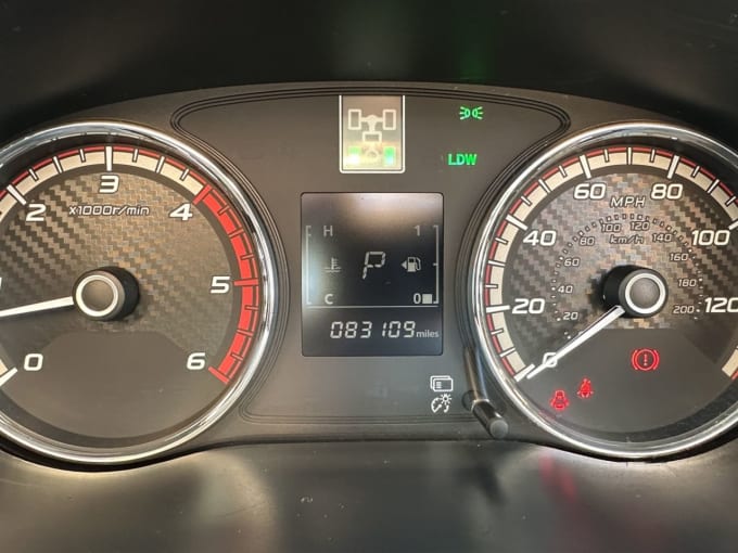 2025 Mitsubishi L200