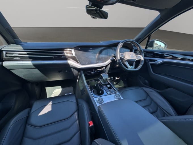 2025 Volkswagen Touareg
