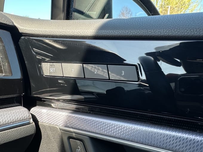 2025 Volkswagen Touareg