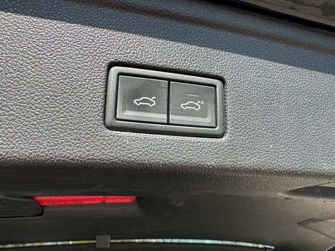 2025 Volkswagen Touareg