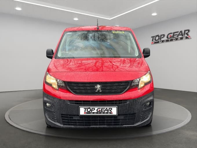 2025 Peugeot Partner