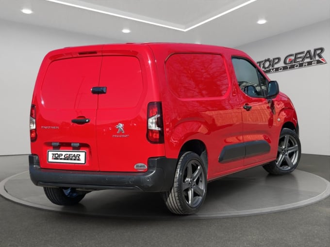 2025 Peugeot Partner