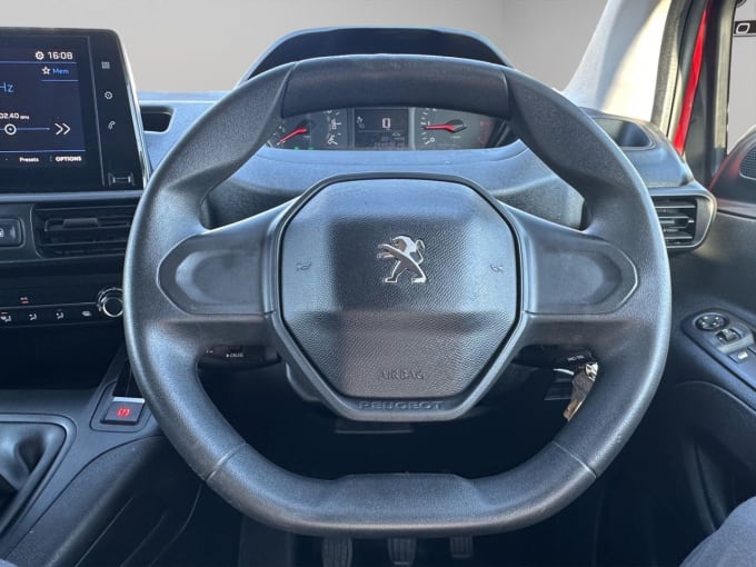 2025 Peugeot Partner