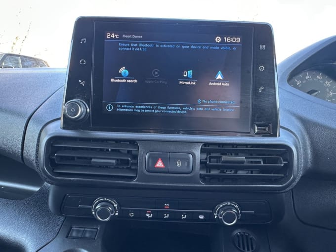 2025 Peugeot Partner