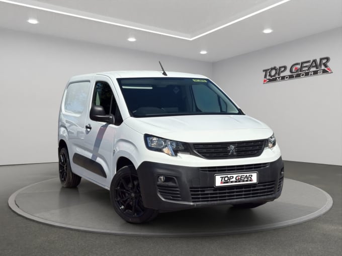 2025 Peugeot Partner