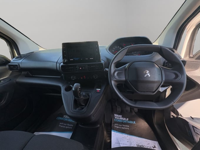 2025 Peugeot Partner