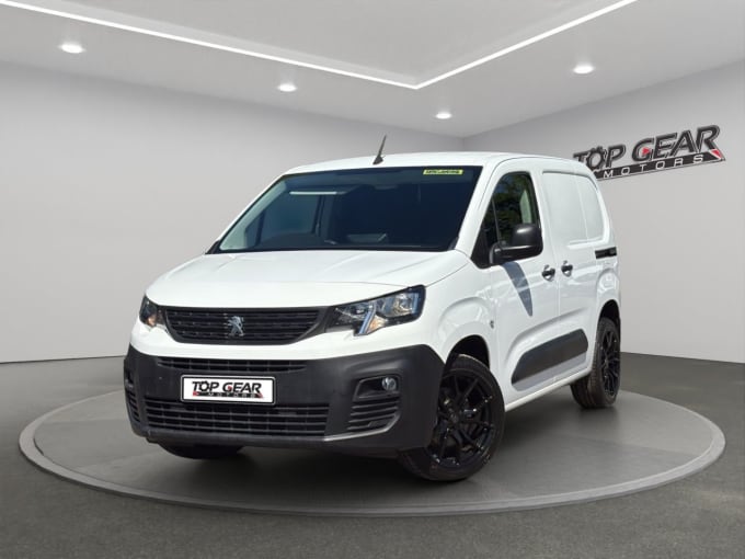 2025 Peugeot Partner