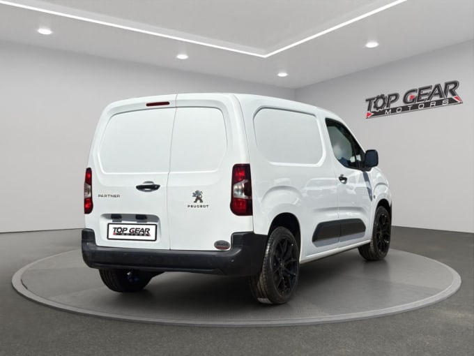 2025 Peugeot Partner