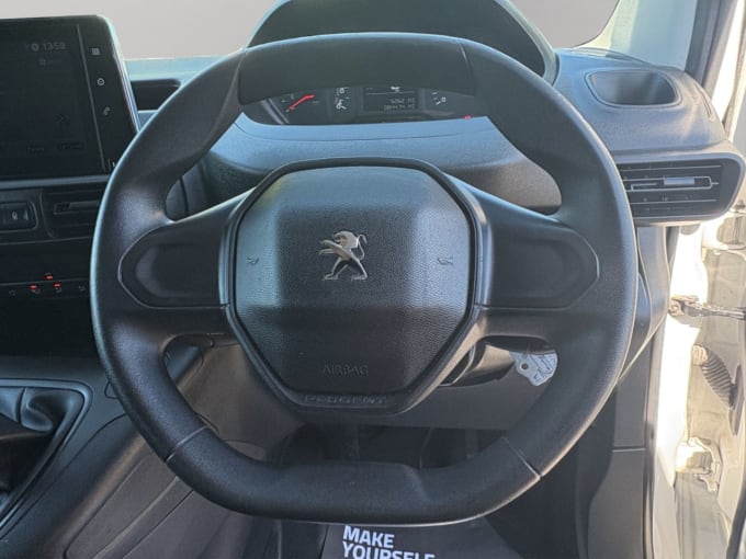 2025 Peugeot Partner