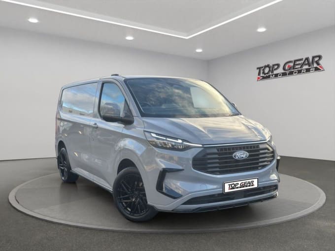 2025 Ford Transit Custom