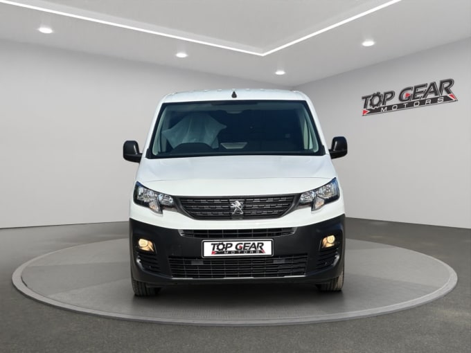 2025 Peugeot Partner