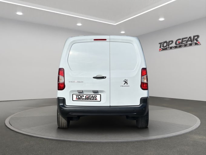 2025 Peugeot Partner