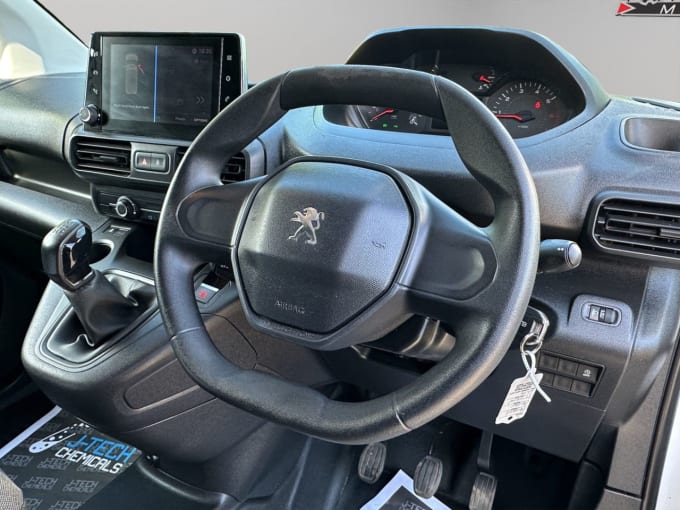 2025 Peugeot Partner