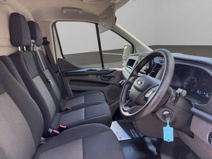 2025 Ford Transit Custom