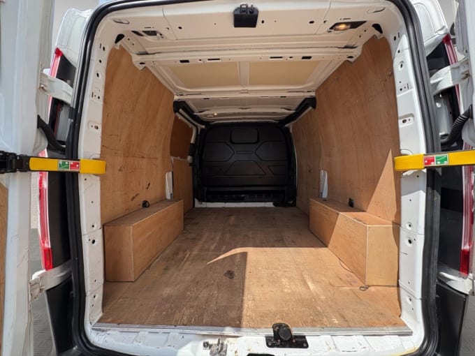 2025 Ford Transit Custom