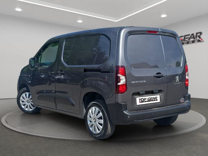 2025 Peugeot Partner
